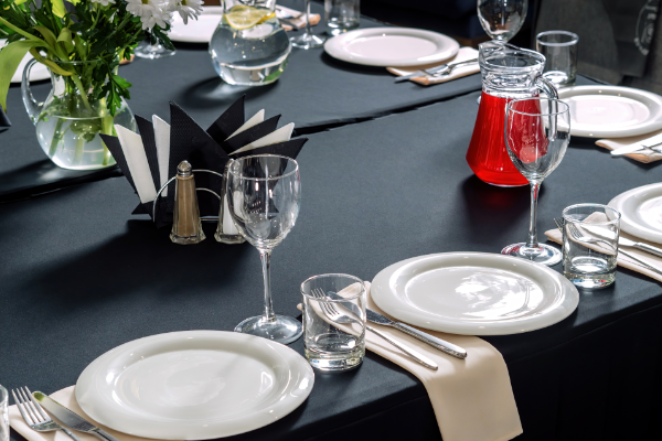 Restaurant Laundry Black And White Table Setting 600X600