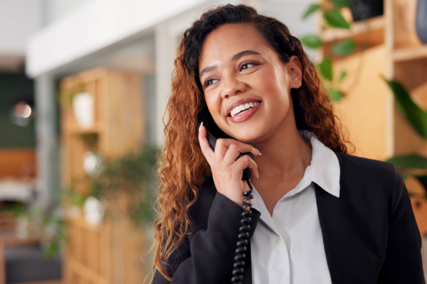 Woman Concierge On The Phone 600X400